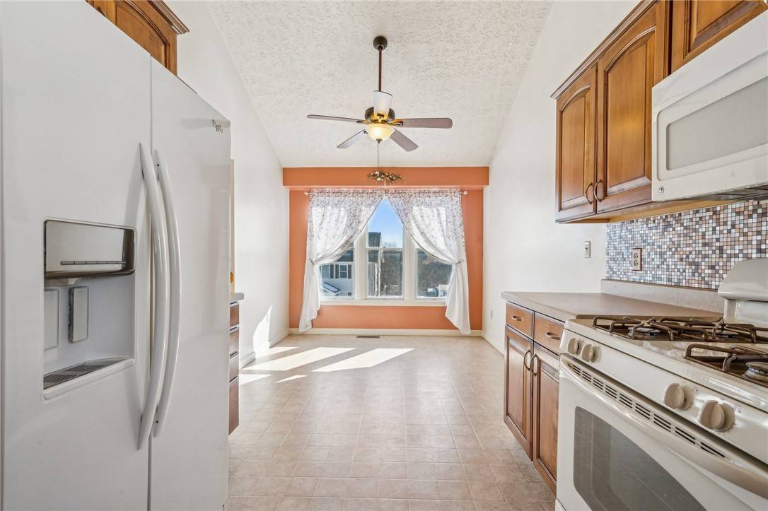 Avella, PA 15312,19 Longview Dr
