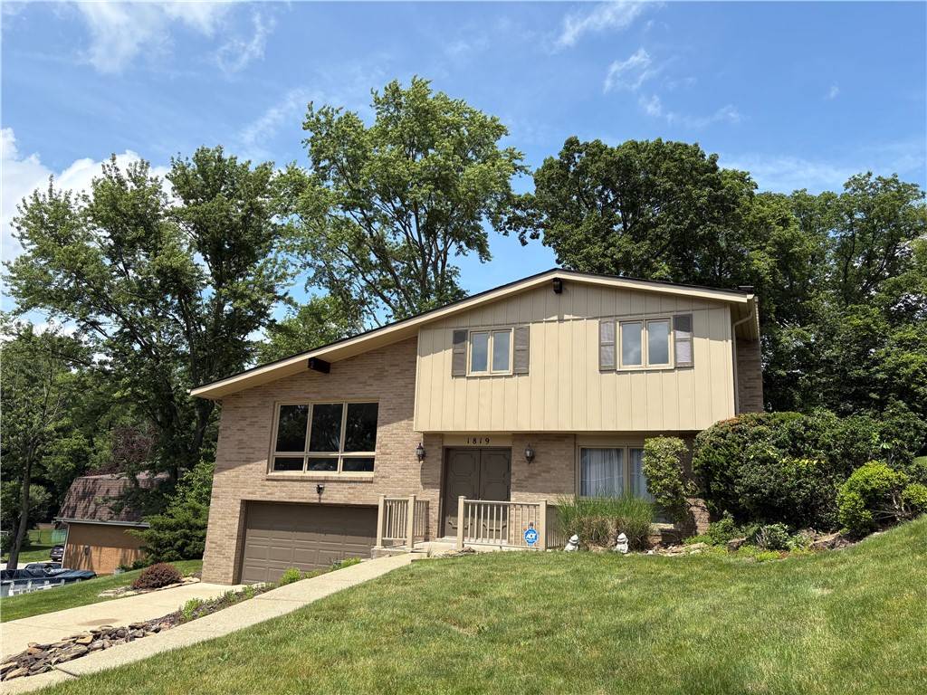 South Park, PA 15129,1819 Edward Dr