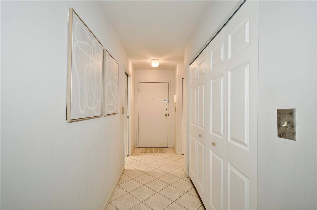 Oakland, PA 15213,425 N NEVILLE #204