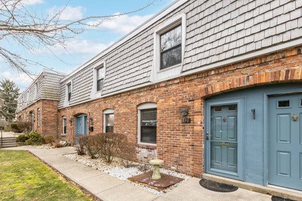 Pennsbury, PA 15205,590 Carriage Circle