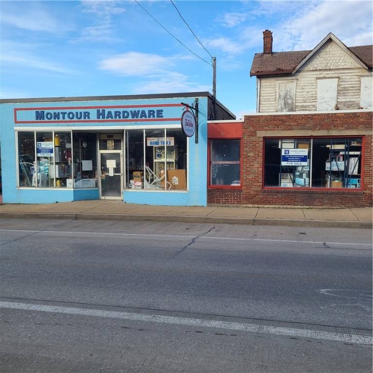 Coraopolis, PA 15108,1503 5th Ave