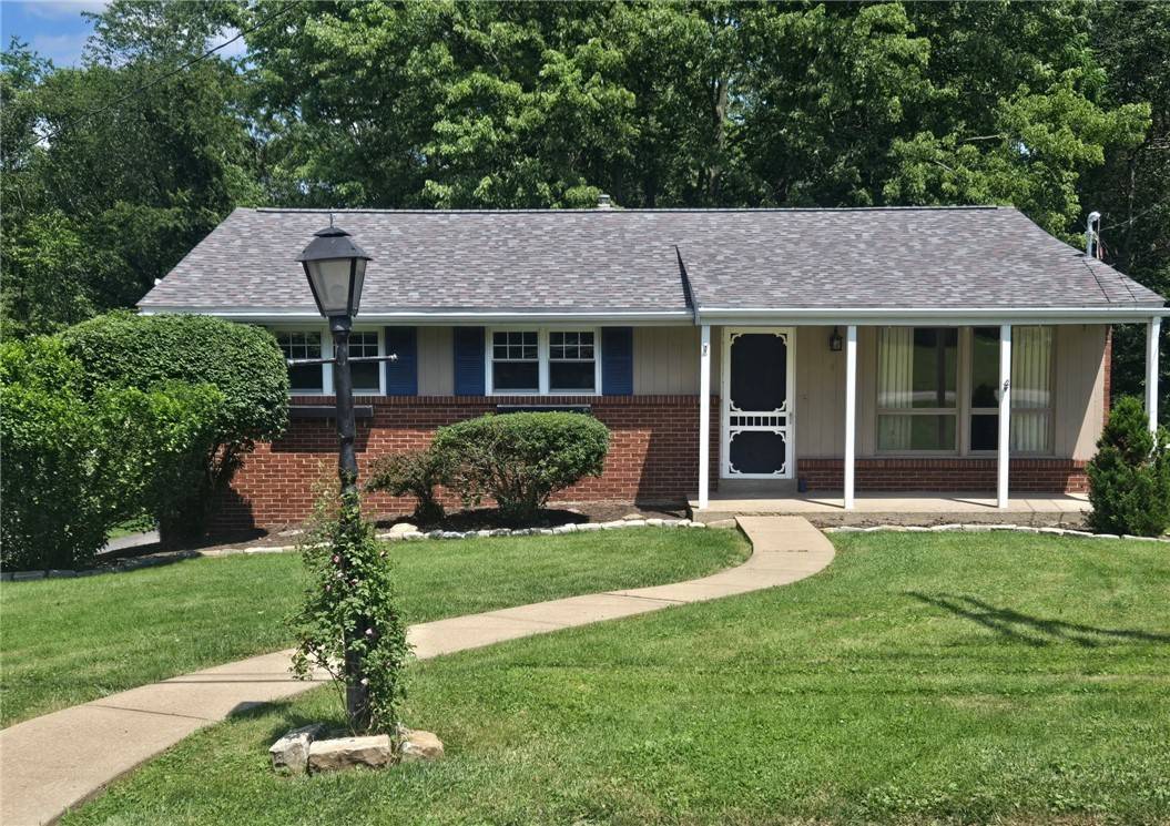 Mccandless, PA 15237,8422 Roosevelt Blvd
