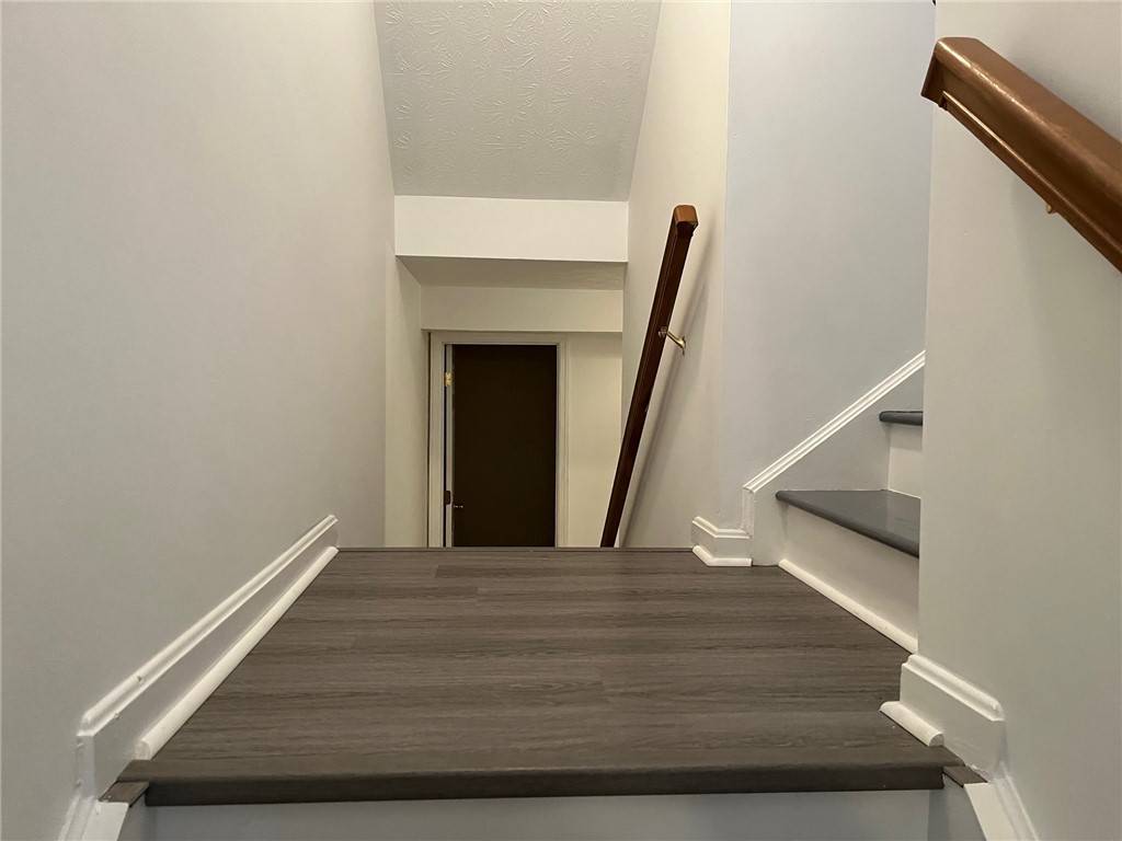 Jeannette, PA 15644,2003 TRAIL SIDE COURT
