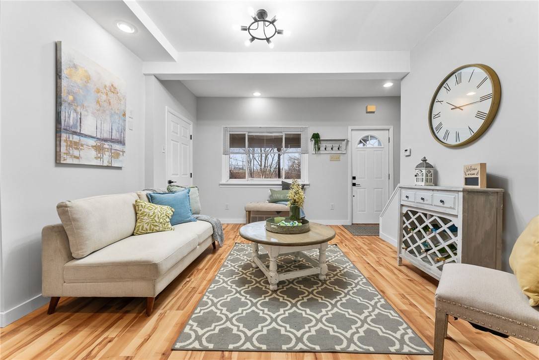 Greenfield, PA 15207,157 Bigelow St