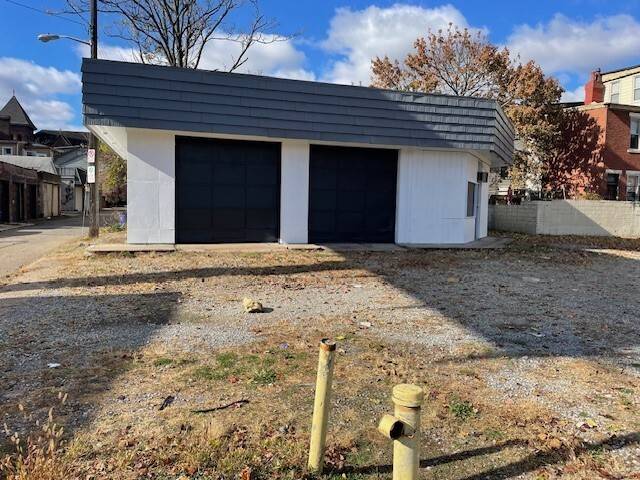 Central North Side, PA 15212,907 East St