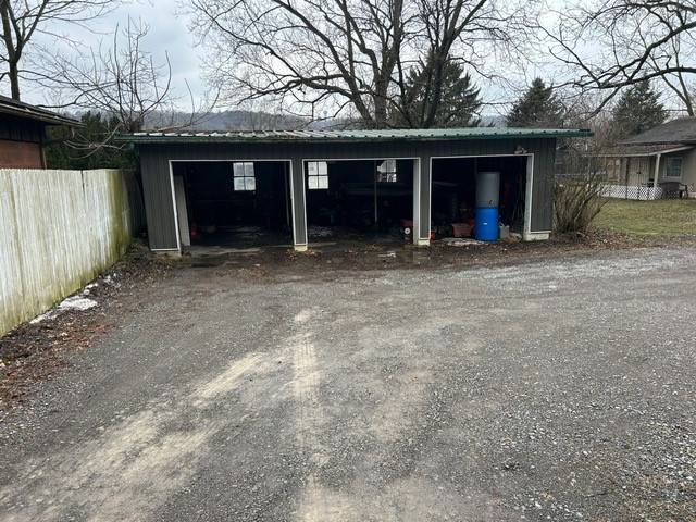 Franklin Twp, PA 16117,816 Harmony Fisher Ave
