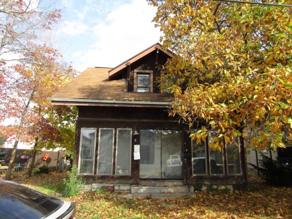 East Rochester, PA 15074,818 3rd St