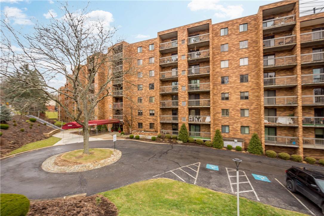 Scott Twp - Sal, PA 15243,1500 Cochran Rd #908