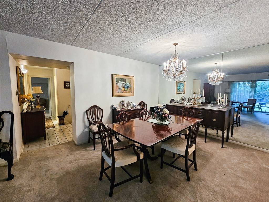 PA 15220,2120 Greentree Rd. #209E