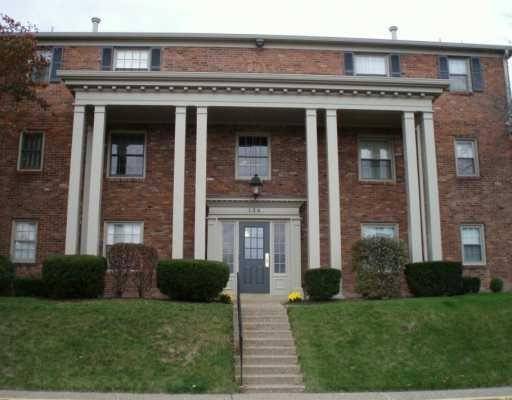 Scott Twp - Sal, PA 15216,126 Jamestown Ct #B