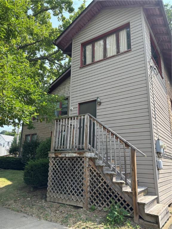 New Castle/2nd, PA 16101,2 E Moody Ave