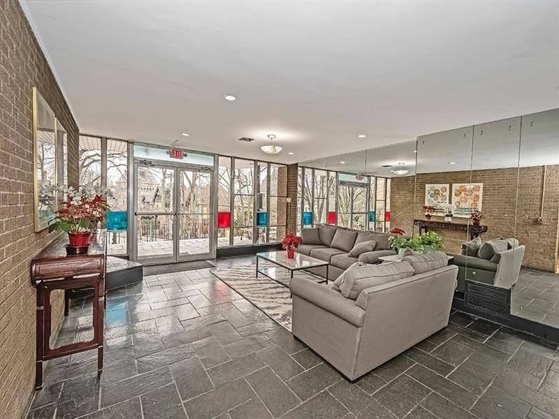 Shadyside, PA 15232,5100 5th Ave #301