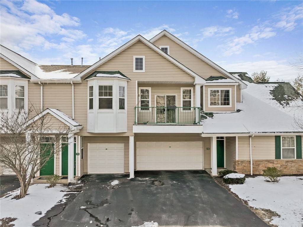Canonsburg, PA 15317,733 Eagle Pointe Dr