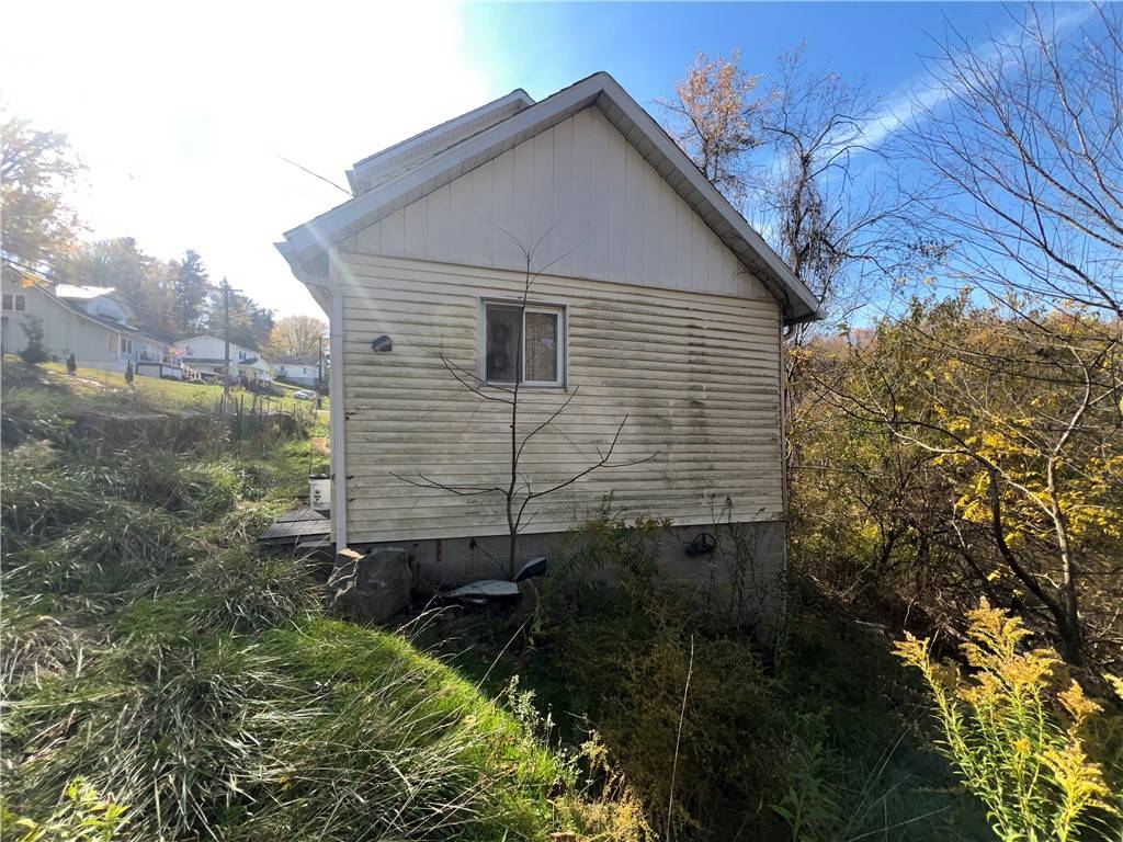 South Strabane, PA 15301,183 Country Club Rd