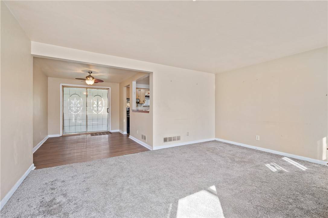 West Mifflin, PA 15122,819 Shadyside Dr