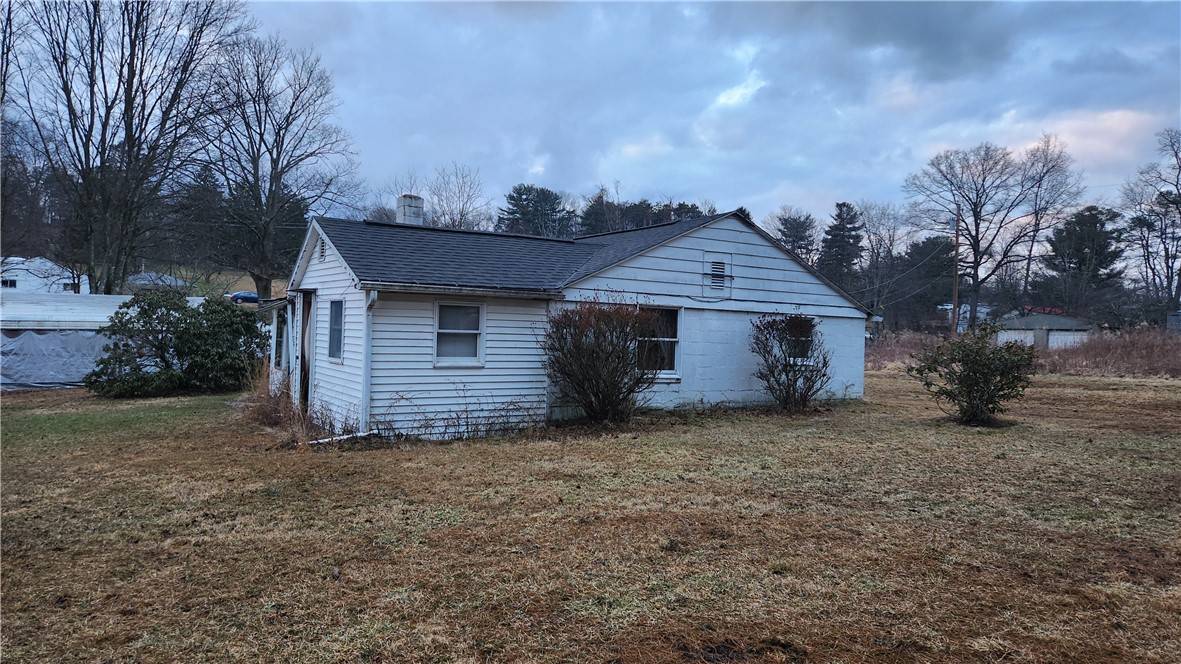 Kiskiminetas Twp, PA 15613,149 Florida Avenue