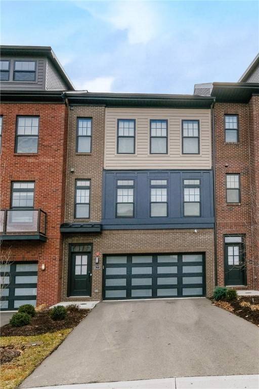 Peters Twp, PA 15367,425 Magnolia Dr