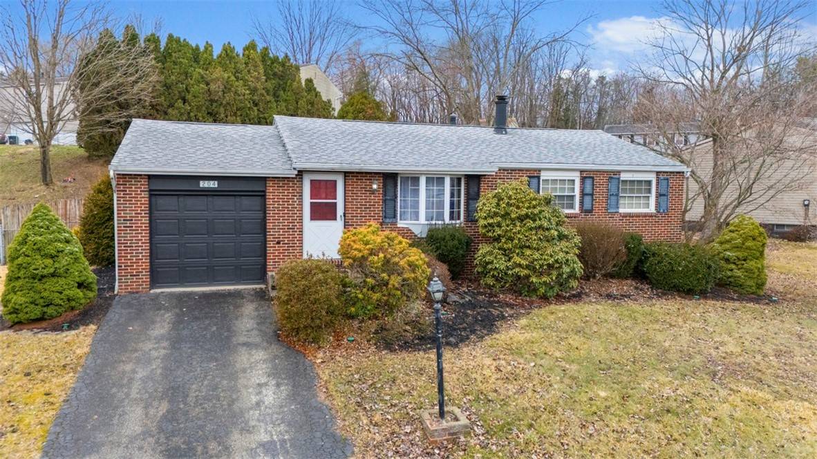 Hempfield Twp - Wml, PA 15601,204 Quail Dr