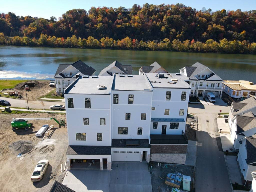 Oakmont, PA 15139,64 1st Street