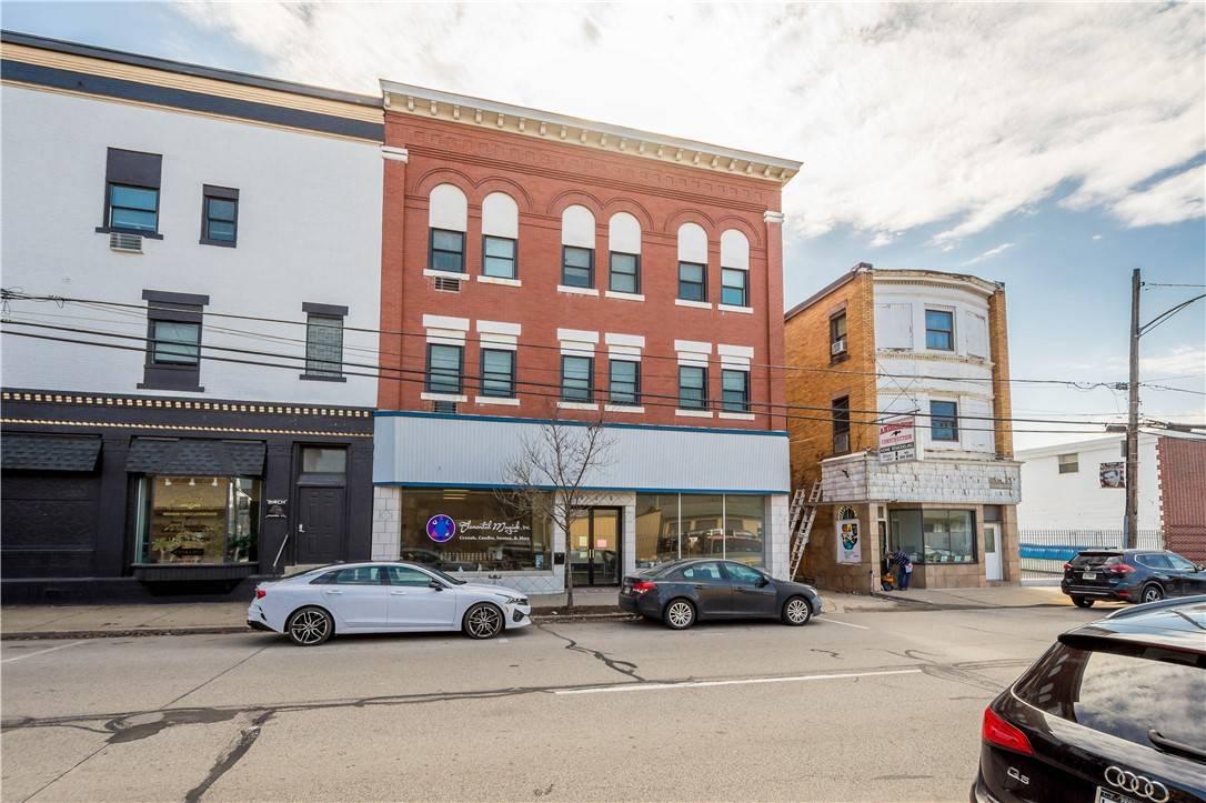 Coraopolis, PA 15108,948 4th Ave