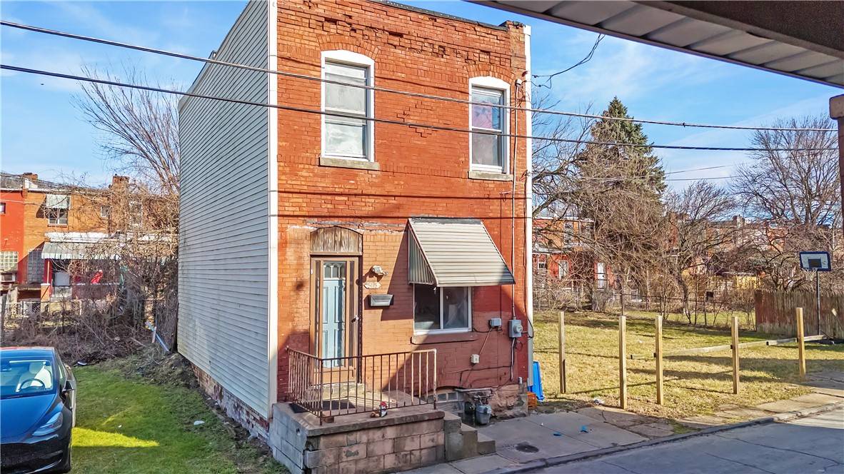Hazelwood, PA 15207,5115 Ladora Way