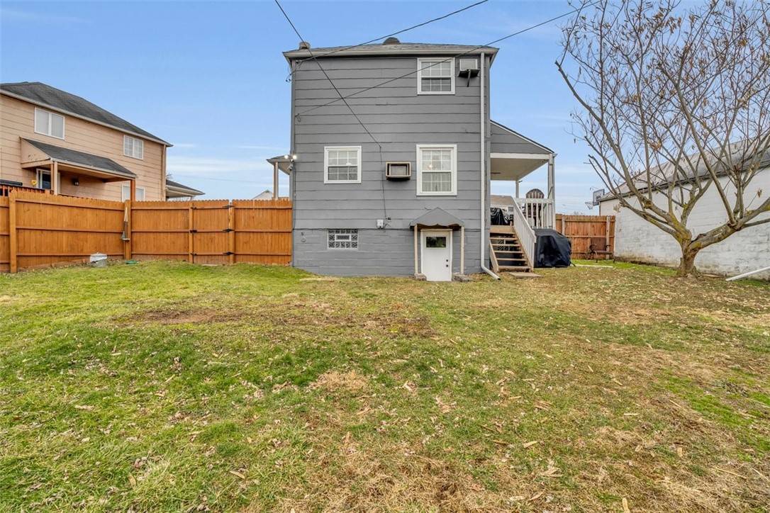Clairton, PA 15025,524 Constitution Circle