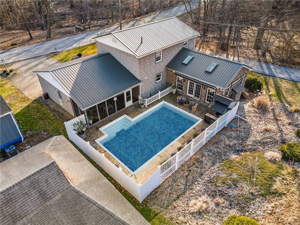 New Castle, PA 16105,701 E Hillcrest Avenue
