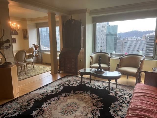 Downtown Pgh, PA 15222,320 Fort Duquesne Blvd #21NO