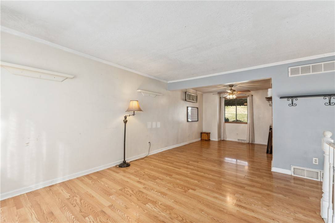 Mccandless, PA 15237,392 Seminole Ave