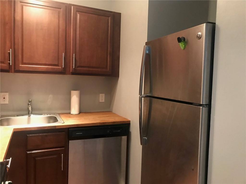 Manchester, PA 15233,1205 W North Ave #202