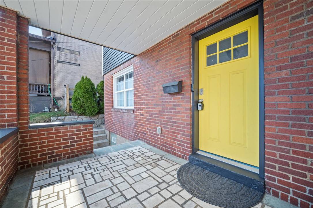 Dormont, PA 15216,1733 Potomac Ave