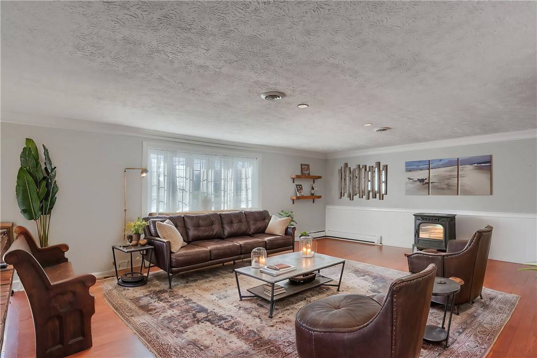Moon/crescent Twp, PA 15108,265 Shafer Road
