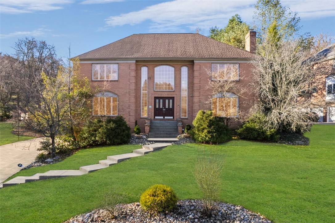 Upper St. Clair, PA 15241,101 Thousand Oaks Dr.