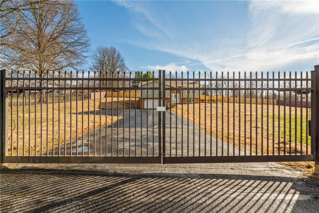 Luzerne Twp, PA 15417,205 Fifth St