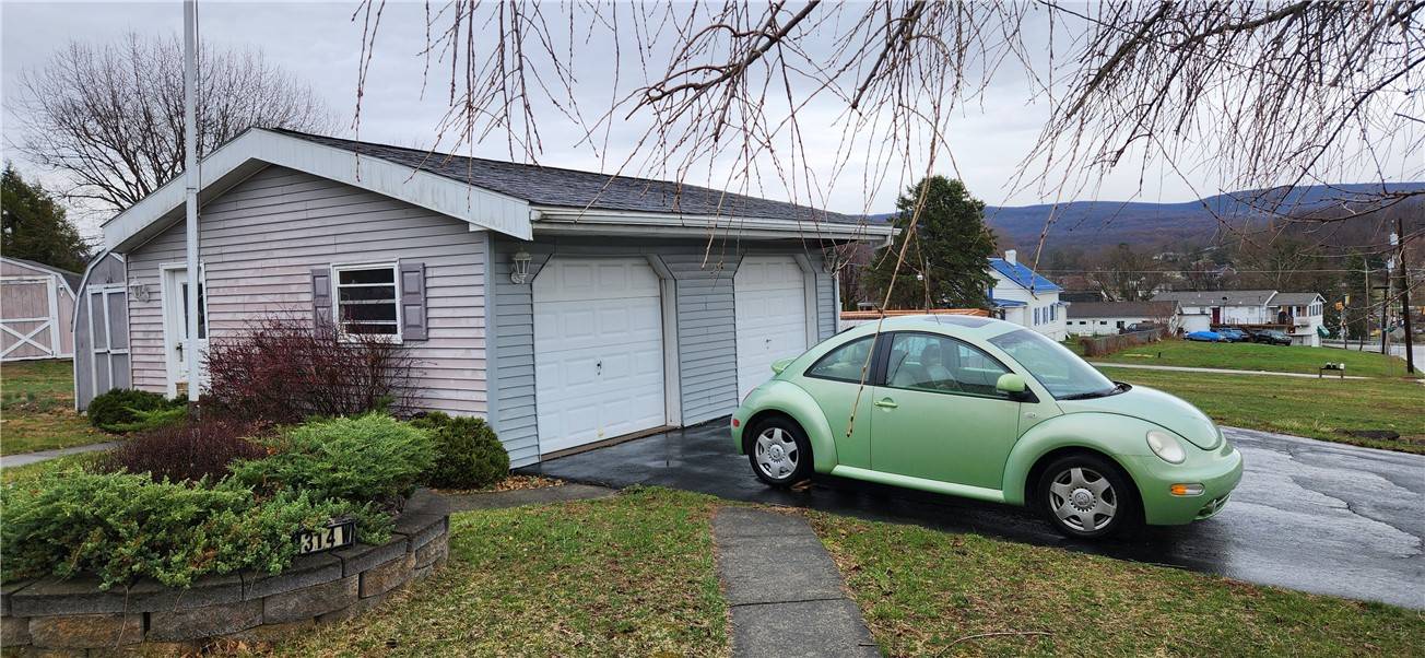 Connellsville, PA 15425,314 W Blake Ave
