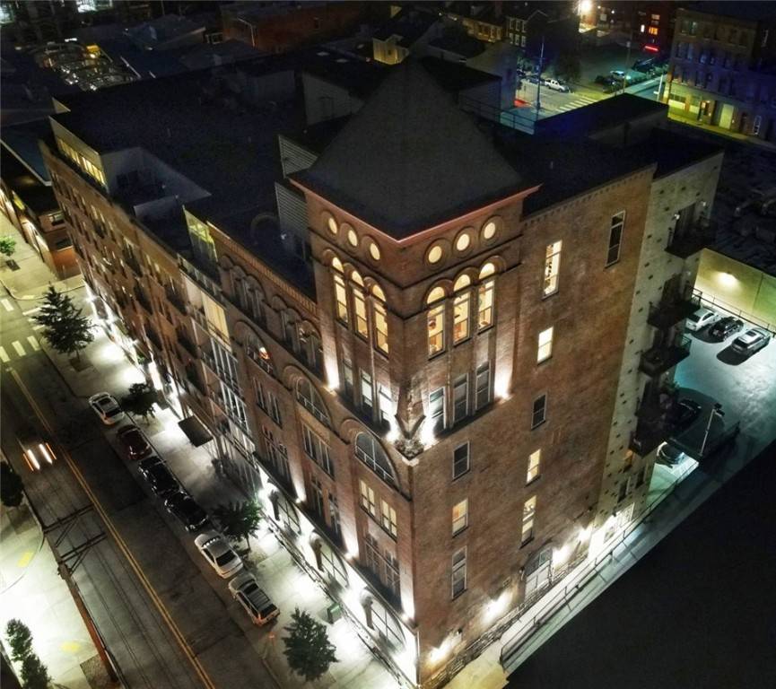 Downtown Pgh, PA 15222,2434 Smallman St unit 221 #221