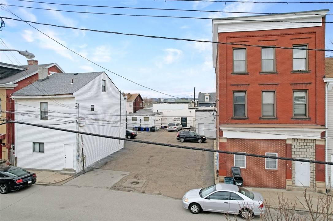 Bloomfield, PA 15224,328-334 Pearl St