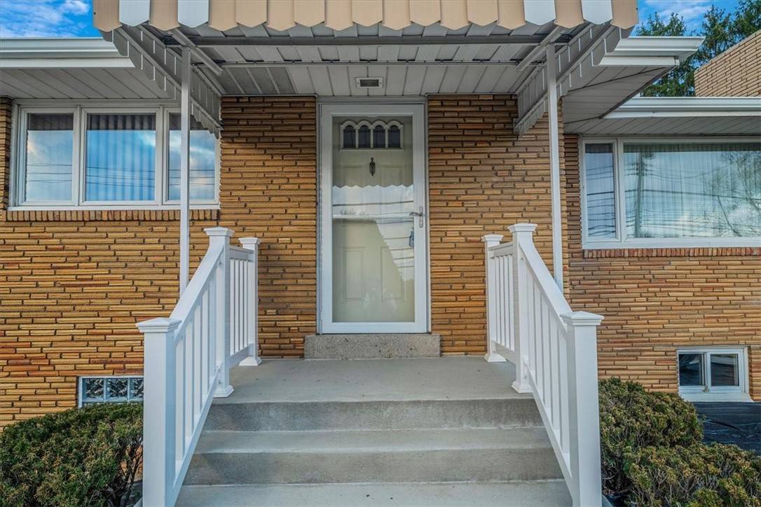 West Mifflin, PA 15122,1746 Clairton Rd