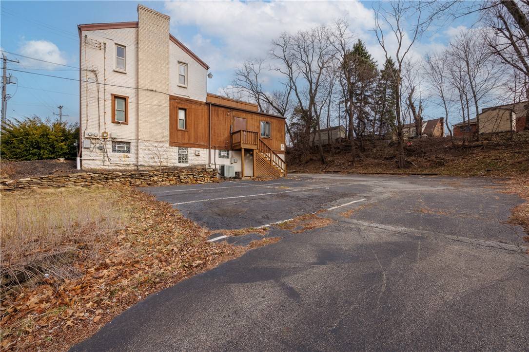 Brentwood, PA 15236,4275 Clairton Blvd