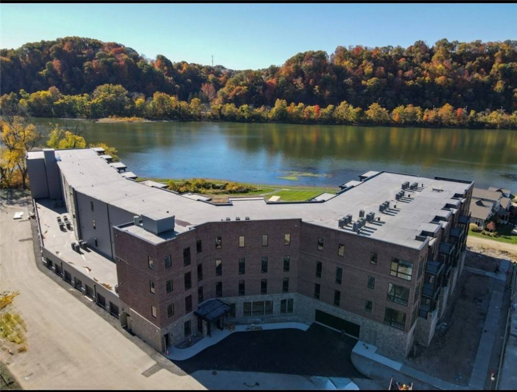 Oakmont, PA 15139,1 1st Street #305