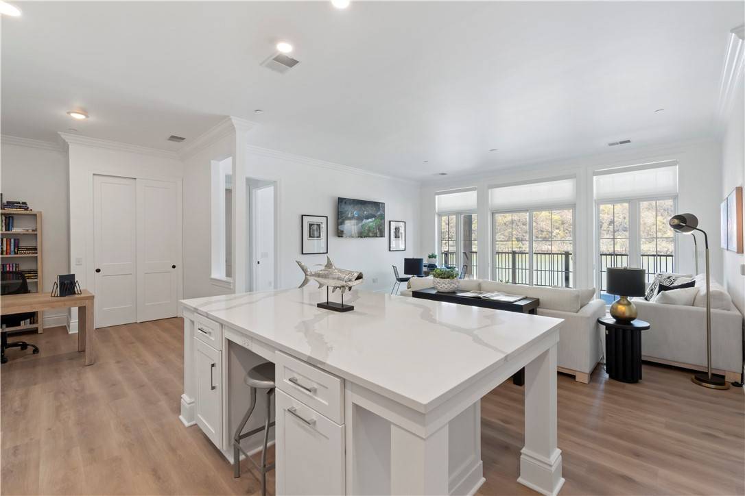 Oakmont, PA 15139,1 1st Street #305