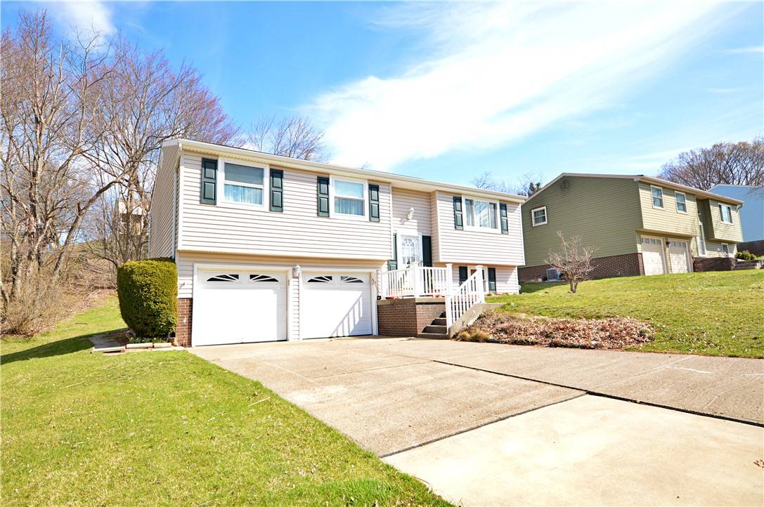 Moon/crescent Twp, PA 15108,203 Macnab Drive