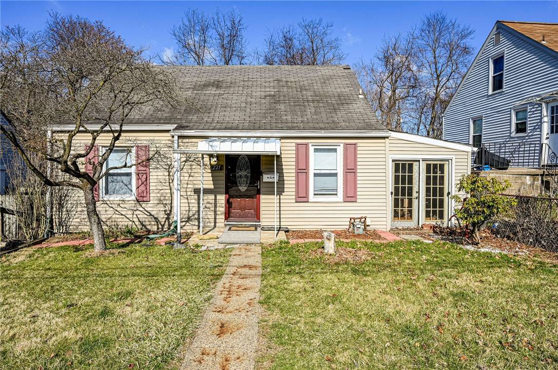 Arnold, PA 15068,221 Seneca Dr