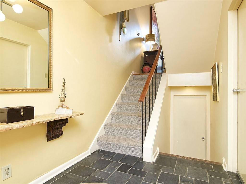 Squirrel Hill, PA 15217,5468 Bartlett St