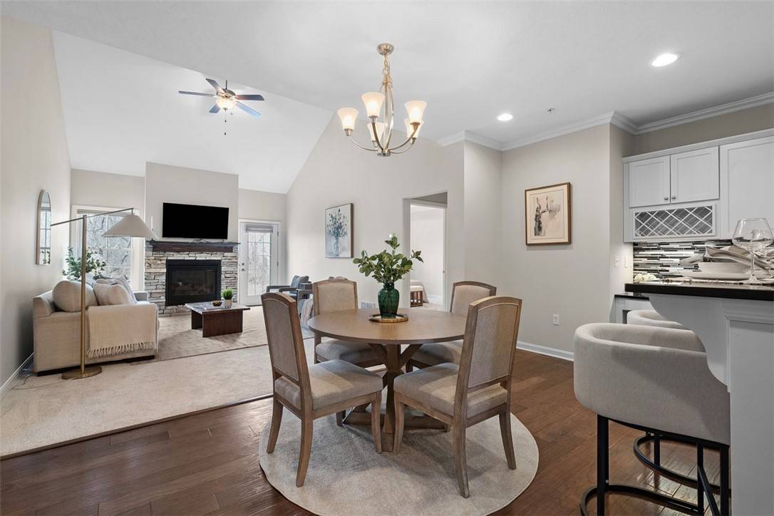 Bethel Park, PA 15234,2033 Cool Springs
