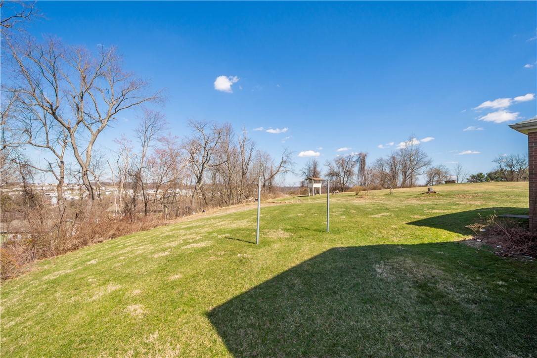 South Fayette, PA 15057,1207 Oakridge rd