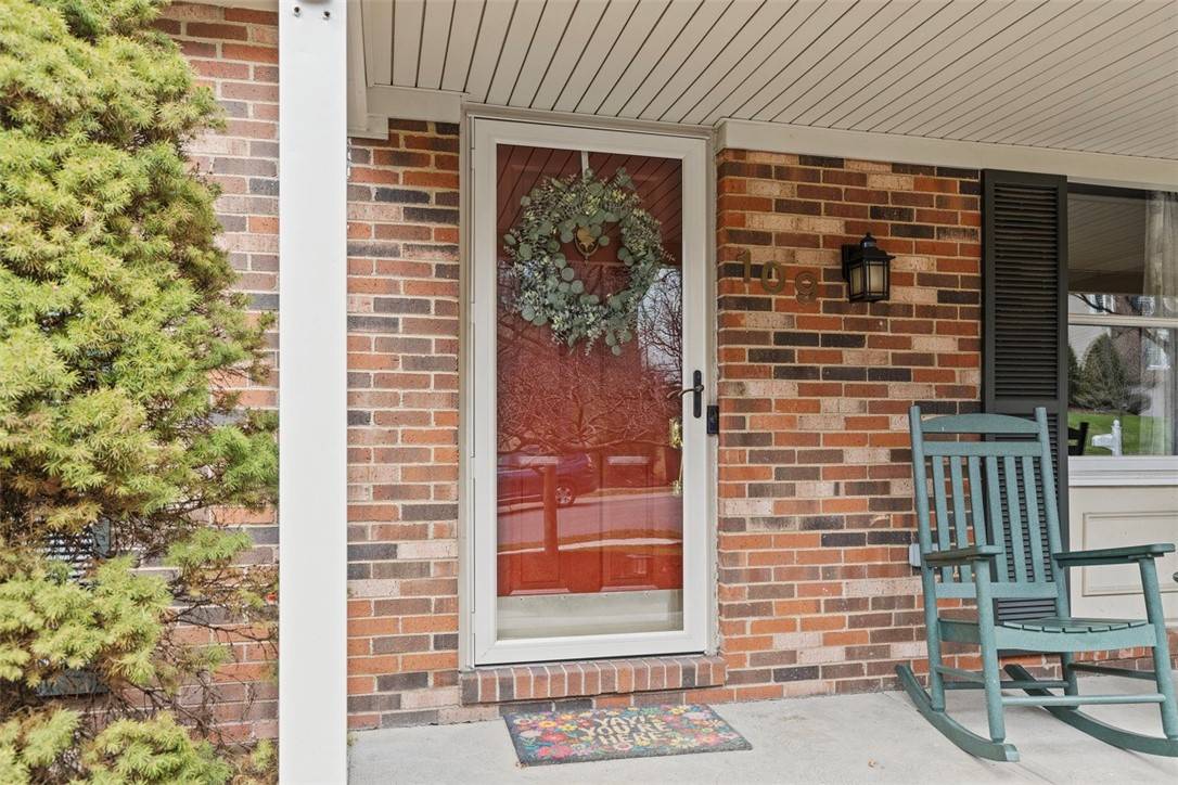 Mt. Lebanon, PA 15228,109 Halsey Crt