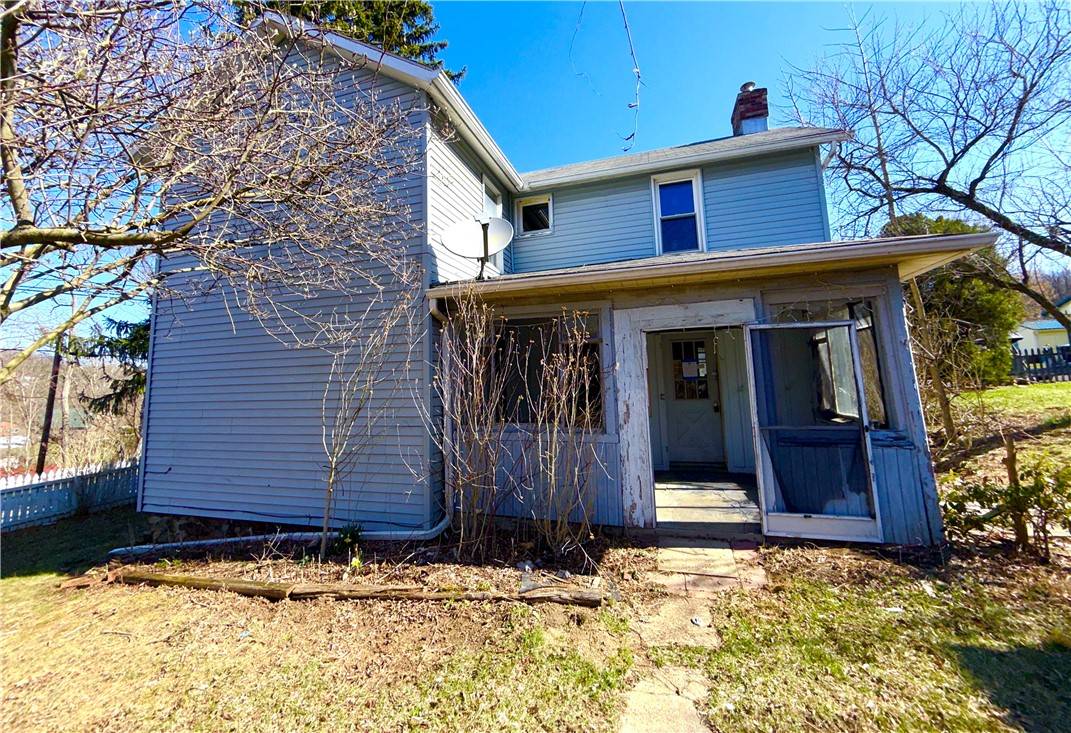 Hunker, PA 15639,104 Trouttown