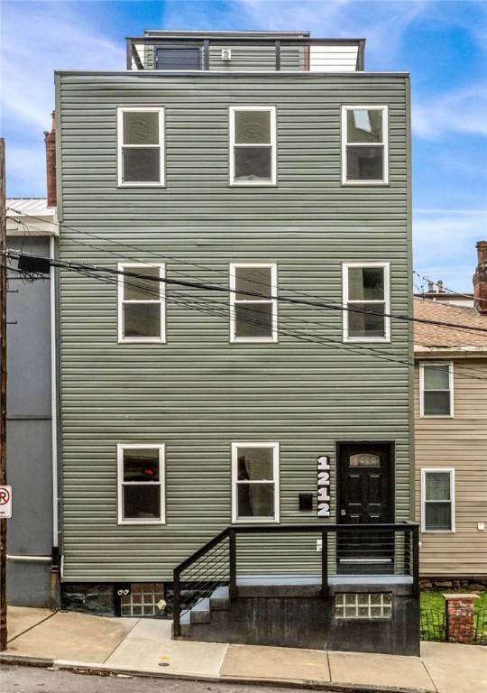 Central North Side, PA 15212,1212 James Street