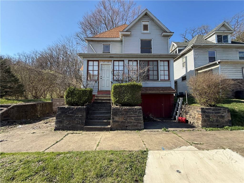 New Castle/7th, PA 16102,709 N Cedar St